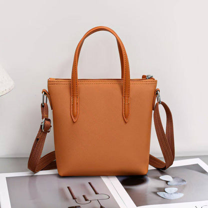 LACOST BAG
GOOD QUALITY
40 dhs✅

Zain40
♥️♥️♥️
