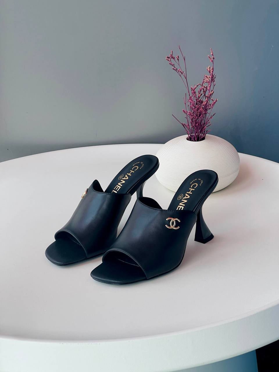 LORO PIANA ✨⭐️
Size 36-41
_Super master high quality_🪡
450 dhs💛

Zain176
♥️♥️♥️