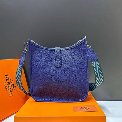 Hermes

25*24*12  cm

With box
🎁🎁🎁

80 dhs✅

Zain17
♥️♥️♥️