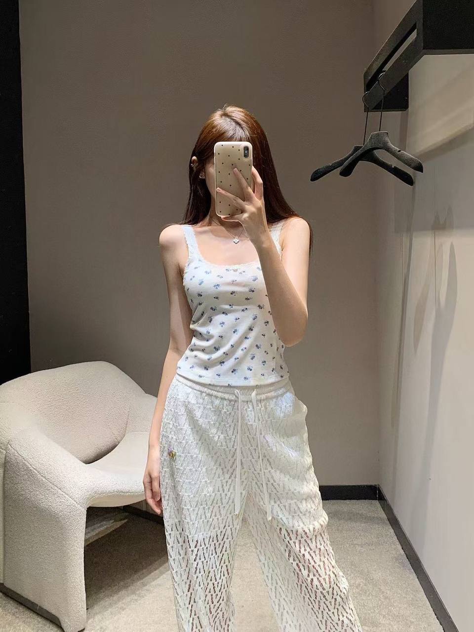 *New collections 💕💕  
180 dhs❤️
*good  quality  
*Sizes:S M L 
*AVAILABL

Zain231
♥️♥️♥️