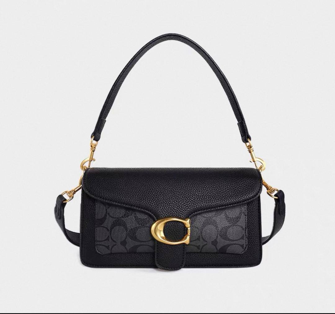 Coach
95 dhs❣️ 
high quality 

With box
🎁🎁🎁

22cm

Zain26
♥️♥️♥️