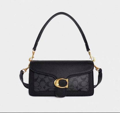 Coach
95 dhs❣️ 
high quality 

With box
🎁🎁🎁

22cm

Zain26
♥️♥️♥️