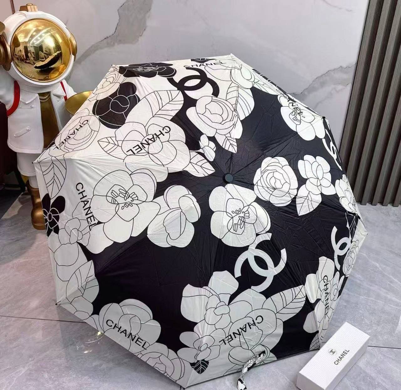 UMBRELLA ☔️*
Master quality 💯
With boxes 🗃️ 
75 dhs✅

Zain216
♥️♥️♥️