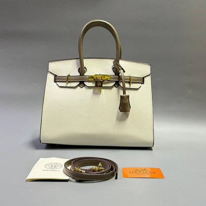 HERMES 
GOOD QUALITY
120 dhs✅
SIZE: 30cm

Zain39
♥️♥️♥️