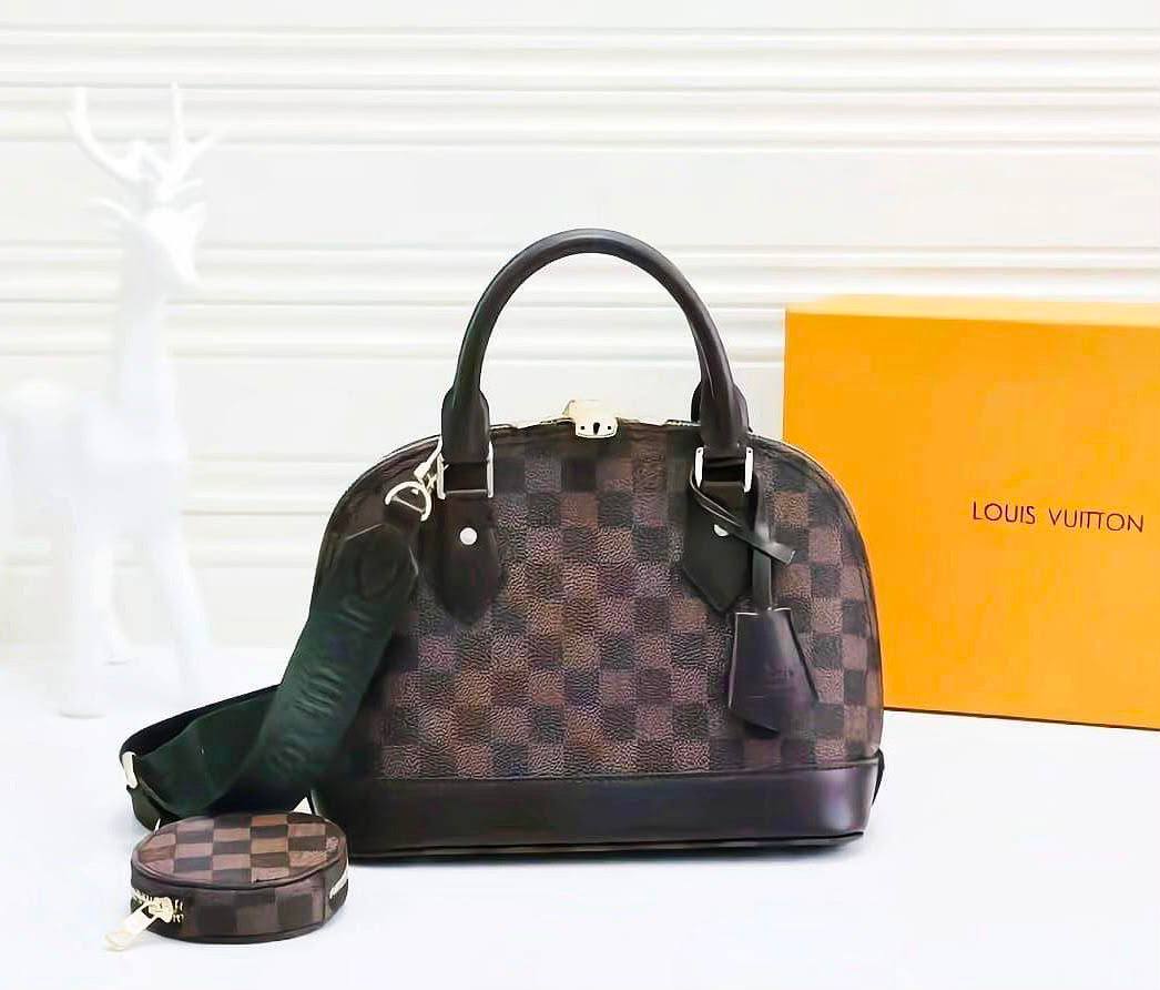 LOUIS VUITTON 
ALMA 

NEW CAME 

GOOD QUALITY 
WITH BOX 

115 dhs🇦🇪

SIZE: 26 cm

Zain295
Zain17
♥️♥️♥️