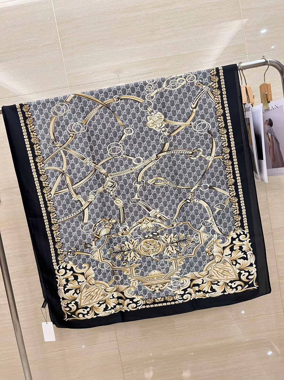 Silk scarf
40 dhs❣️

Zain60
❣️❣️❣️