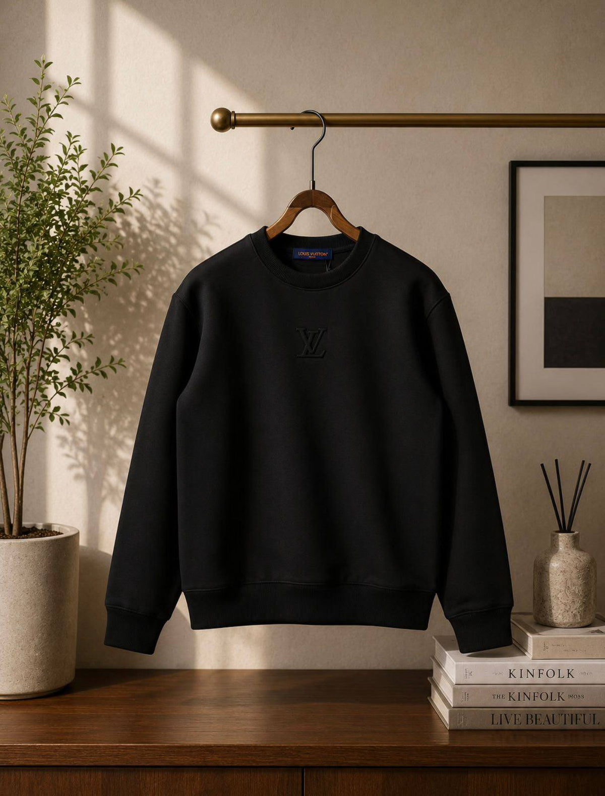 NEW LOUIS VUITTON

𝐒𝐔𝐏𝐄𝐑 𝐌𝐀𝐒𝐓𝐄𝐑 

SIZE: S,M,L,XL,XXL

380 dhs🇦🇪🇦🇪

Zain227
♥️♥️♥️