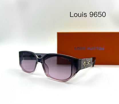 Dior💥*
Sunglasses 🕶️ 
good quality 💯
With master box 🗃️ 
50 dhs❣️

Zain273
♥️♥️♥️