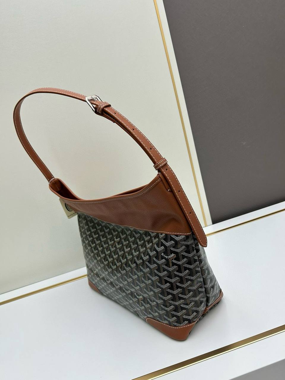 GOYARD 

COPY ONE 

NEW CAME 

170 DHS🇦🇪🇦🇪🇦🇪

Zain295
♥️♥️♥️