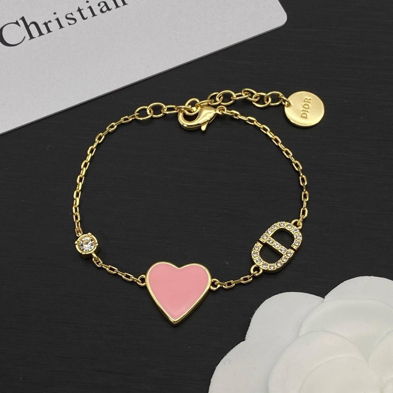 EACH BRACELET 
MASTER QUALITY💫✨
50 DHS🇦🇪
WITH BOX AND PAPER BAG 🎁🛍️

Zain89
♥️♥️♥️