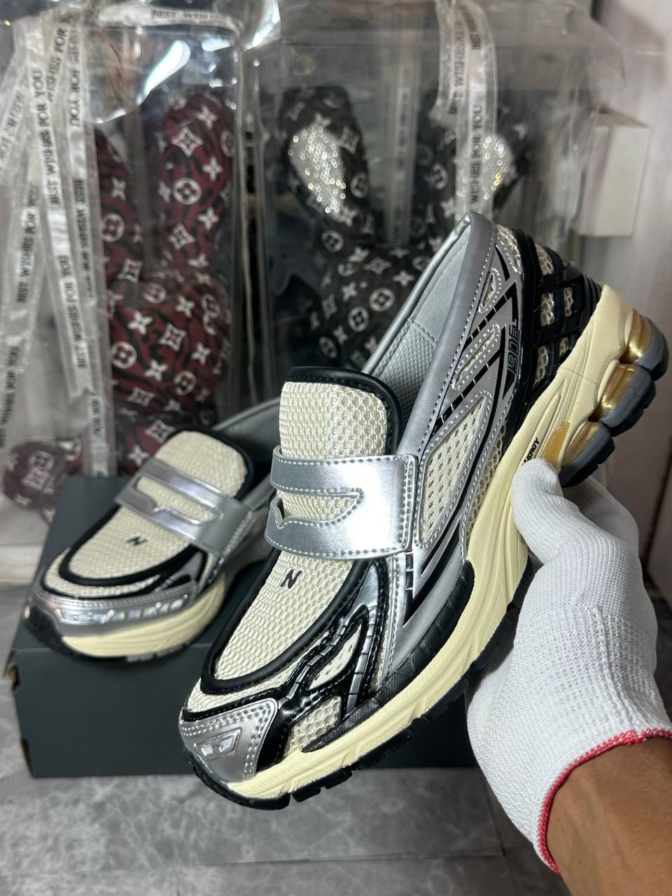 New Balance 1906L Loafers “Silver Metallic /Cream”
36-45 AVAILABLE 🤩
220 dhs🪙

Zain242
♥️♥️♥️