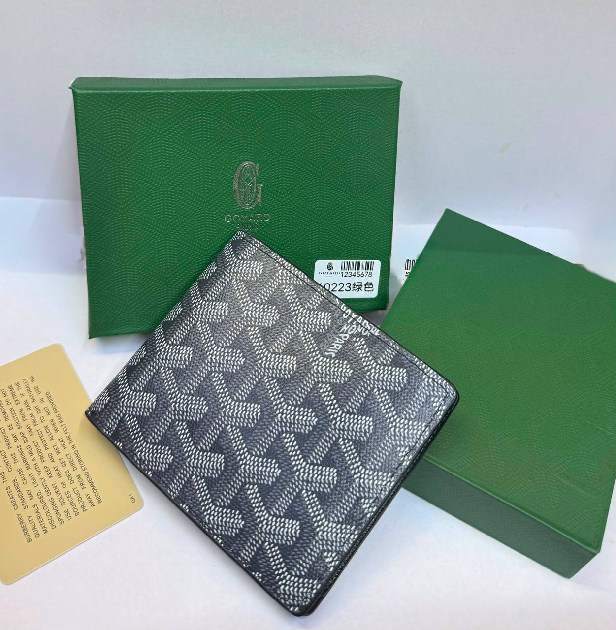 Wallets
With box 
35 dhs🇦🇪🇦🇪

Zain93
♥️♥️♥️