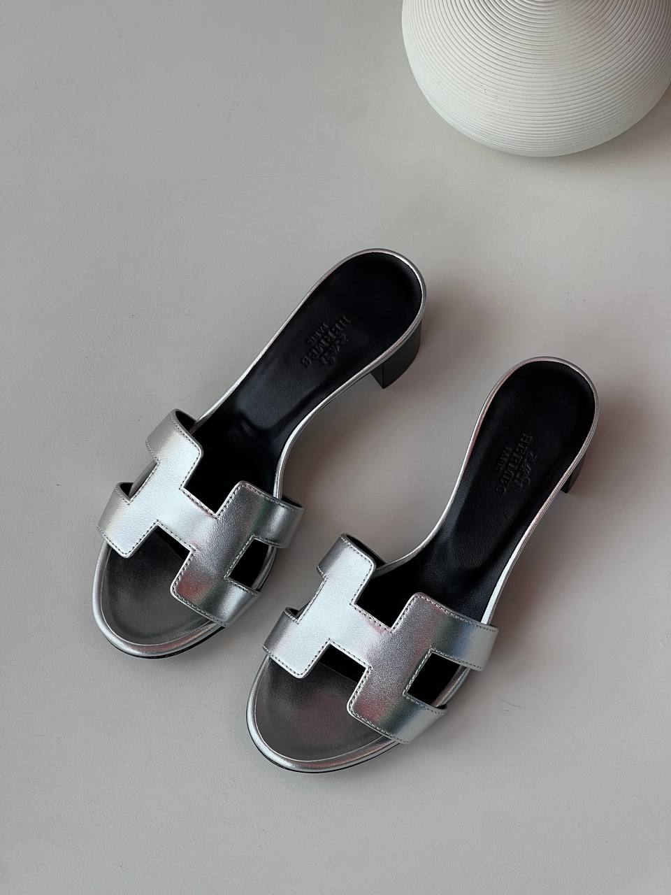 Hermes🍒
Size 36-41
Super master high quality 🪡
400 dhs✅

Zain176
♥️♥️♥️