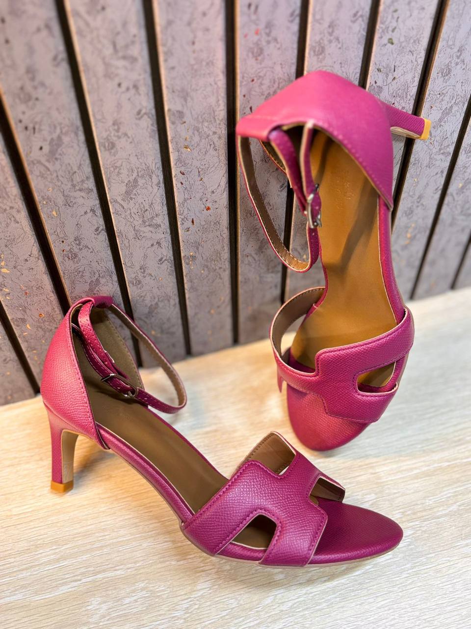 Hermes 
110 dhs✅
Size 36-42

Zain55
♥️♥️♥️