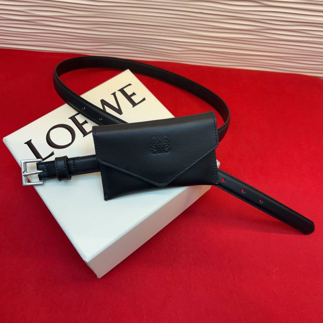 💜*New LOEWE*💜
💜*SUPER MASTER*💜
350 dhs🪙🌨️

Zain160
♥️♥️♥️