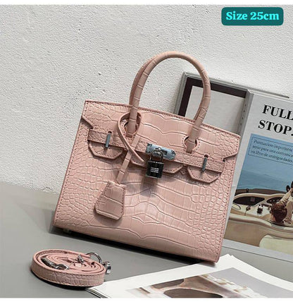 Hermes
Good quality 

with box 🎁🎁🎁

110 dhs💓

Zain186
♥️♥️♥️