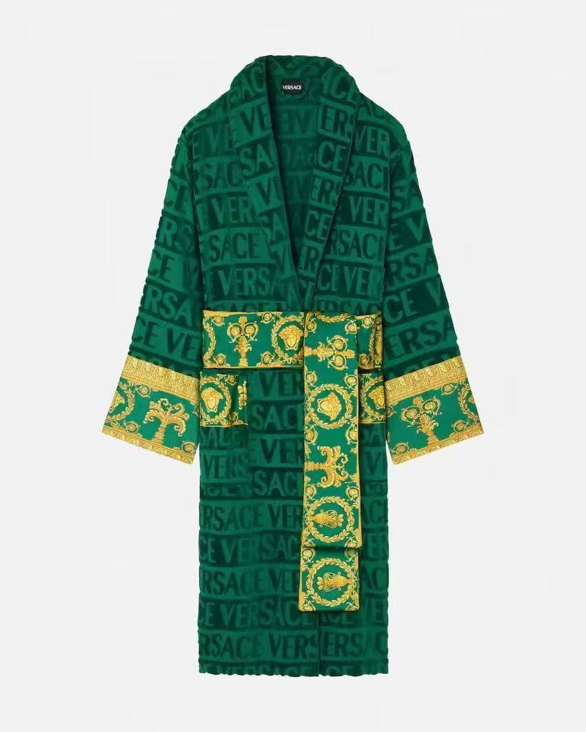 *New collections*                                                
VERSACE BATHROBE
*Super Master quality*
*Sizes:FREE SIZE*

750 dhs🇦🇪🇦🇪

Zain308
♥️♥️♥️