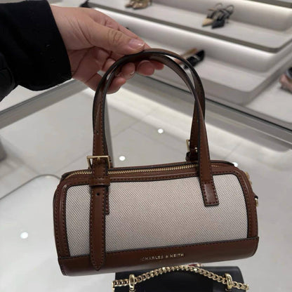 CK
20   * 11 * 11cm
90 dhs🪙🌨️

Zain17
♥️♥️♥️