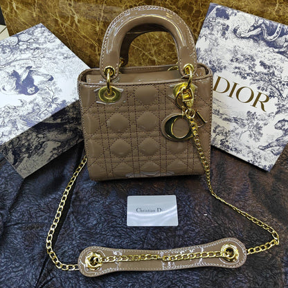 Dior 

Withbox

115 dhs🇦🇪🇦🇪

Zain325
♥️♥️♥️