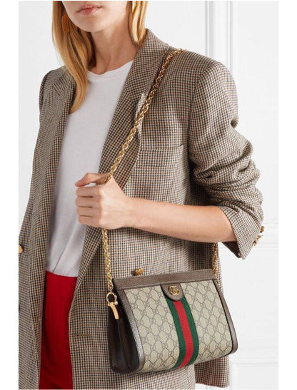 Gucci

85 dhs❣️

With box
🎁🎁🎁

Zain219
♥️♥️♥️