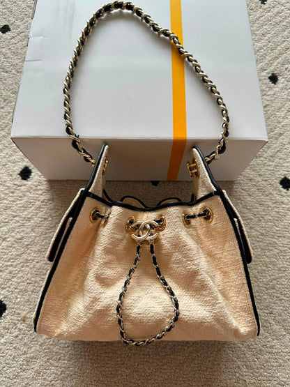Chanel 💕💕✨
Super master quality 🔥🔥
Available ✨💕💕
With full packing 📦🎀
For Price 👇 WhatsApp✅
0568585901 
0507557372
0552275751 Owner Zain 👌

Zain252
♥️♥️♥️