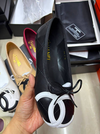 Chanel 

36-41,

150 dhs🇦🇪🇦🇪🇦🇪

Zain145
♥️♥️♥️