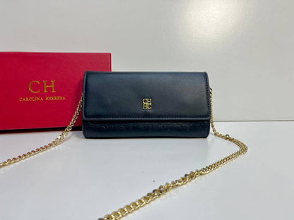 Coach - CH - DKNY
85 dhs❣️
with box
🎁🎁🎁

size 19×5×11cm

Zain41
♥️♥️♥️