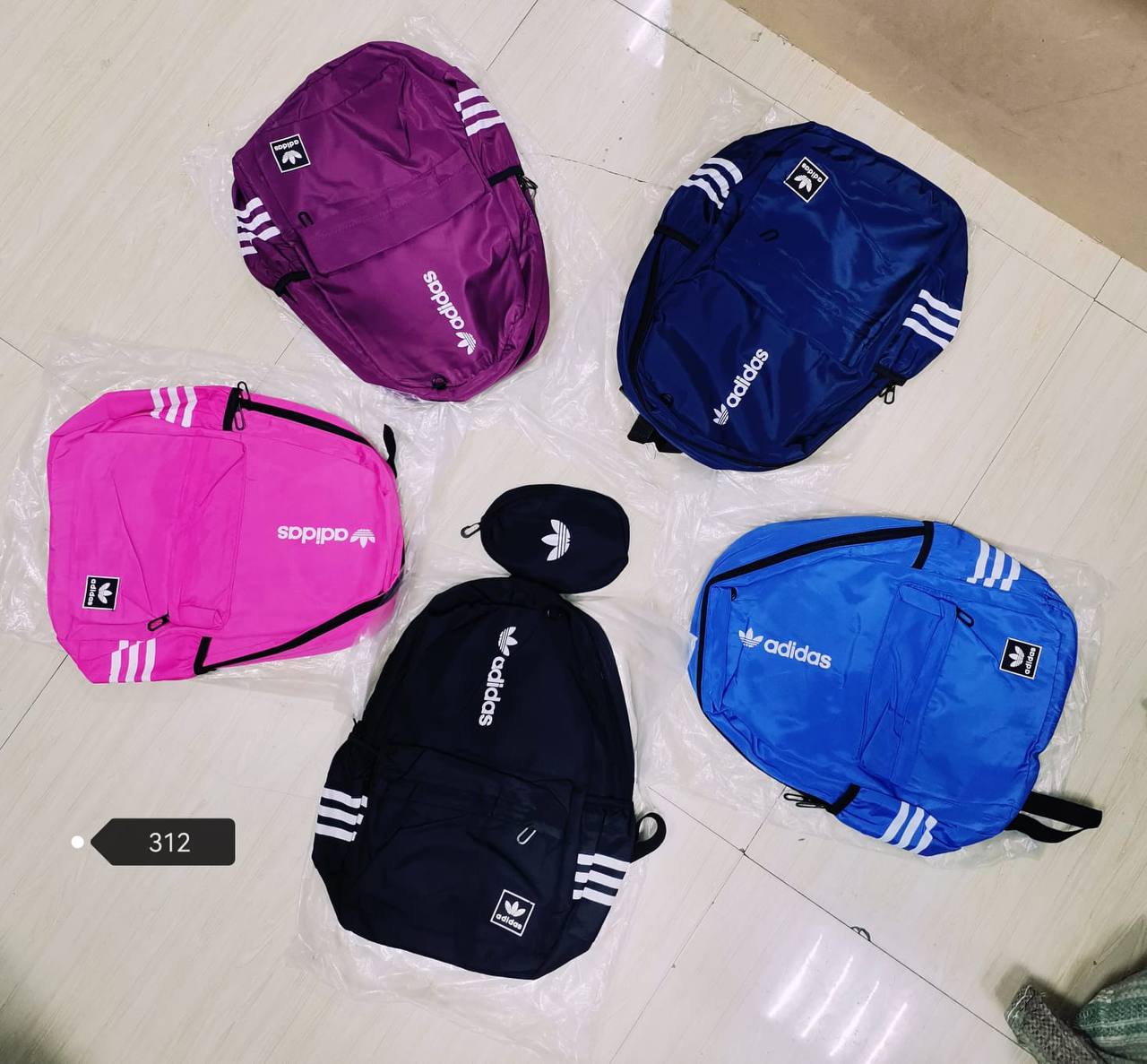 Backpacks  
45 dhs🪙

Zain27
♥️♥️♥️