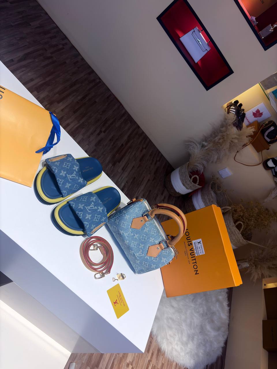 LV Set
170 dhs💛
Slipper Size 36-41

Zain21
Zain56
Zc
♥️♥️♥️