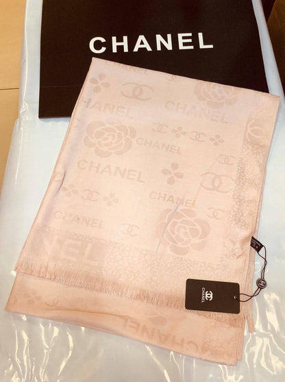 Scarf
Chanel
New cotton 
45 dhs✅

Zain93
♥️♥️♥️