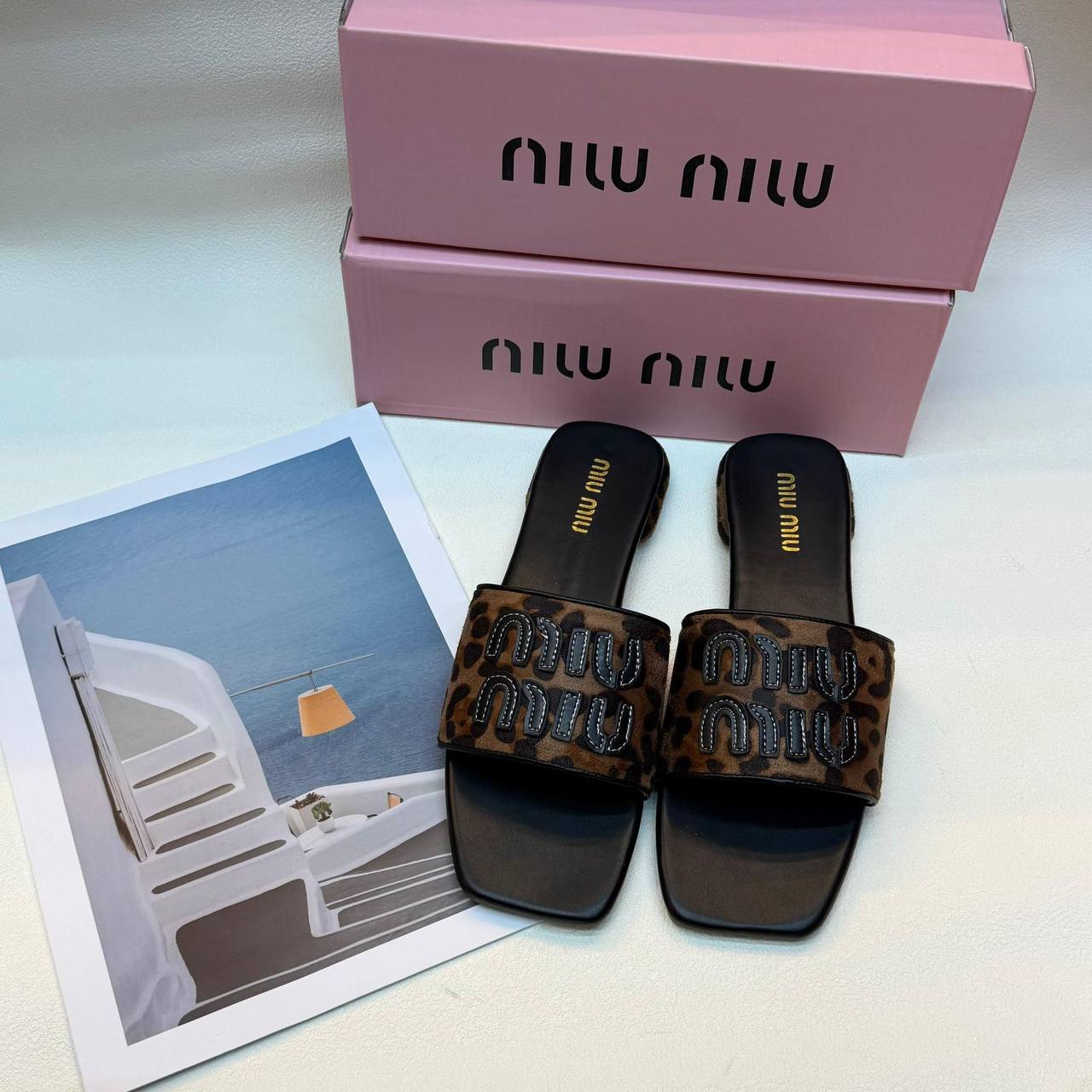 Slippers
Size 36-41
65 dhs✅

Zain236
♥️♥️♥️