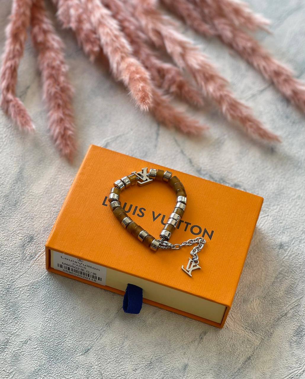 *LV*
*New bracelets*
*Super master quality*
230 dhs🪙🖤

Zain179
♥️♥️♥️