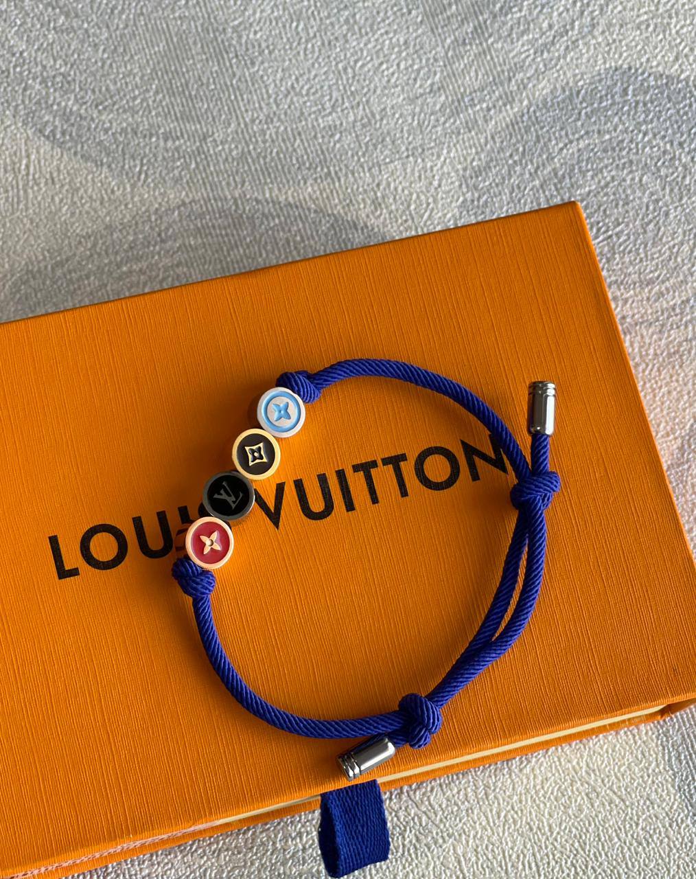 *LV*
*New bracelets*
*Super master quality*
230 dhs🪙🖤

Zain179
♥️♥️♥️