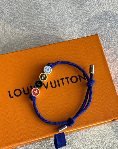 *LV*
*New bracelets*
*Super master quality*
230 dhs🪙🖤

Zain179
♥️♥️♥️