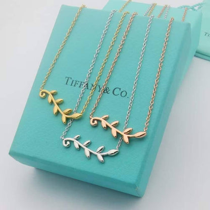 OFFER PRICE 
TIFFANY ✨💥
NECKLACE 
 45 DHS✅
WITH BOX AND PAPER🎁🛍️ BAG💫⭐✨💥

Zain89
♥️♥️♥️