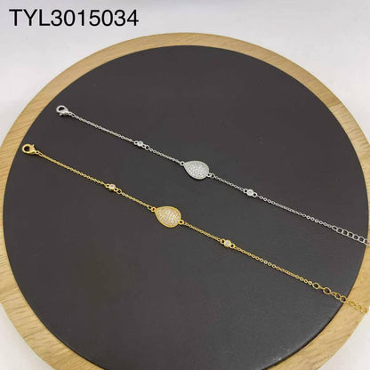 Bracelet ❤️‍🔥

 good quality 💯

 With black boxes 🗃️

35 dhs🇦🇪🇦🇪🇦🇪
With brand boxes 📦


 And paper bag🛍️
40 dhs🇦🇪🇦🇪

Zain216
♥️♥️♥️