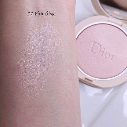 DIOR FOREVER 

COUTURE LUMINIZER 
45 dhs🇦🇪🇦🇪

Zain01
♥️♥️♥️