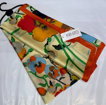 Hermes
Silk scarf 
40 dhs✅
55 dhs✅ 

with box🎁🎁🎁

Zain93
♥️♥️♥️