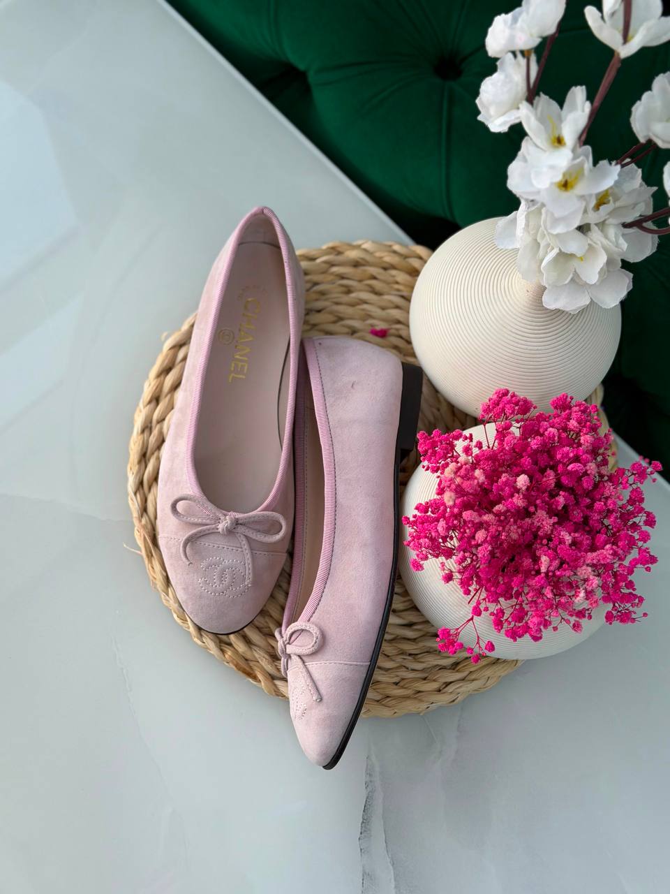 Chanel 
Vip quality 

Size:36 to 41 

450 dhs 🇦🇪

Zain113
♥️♥️♥️
