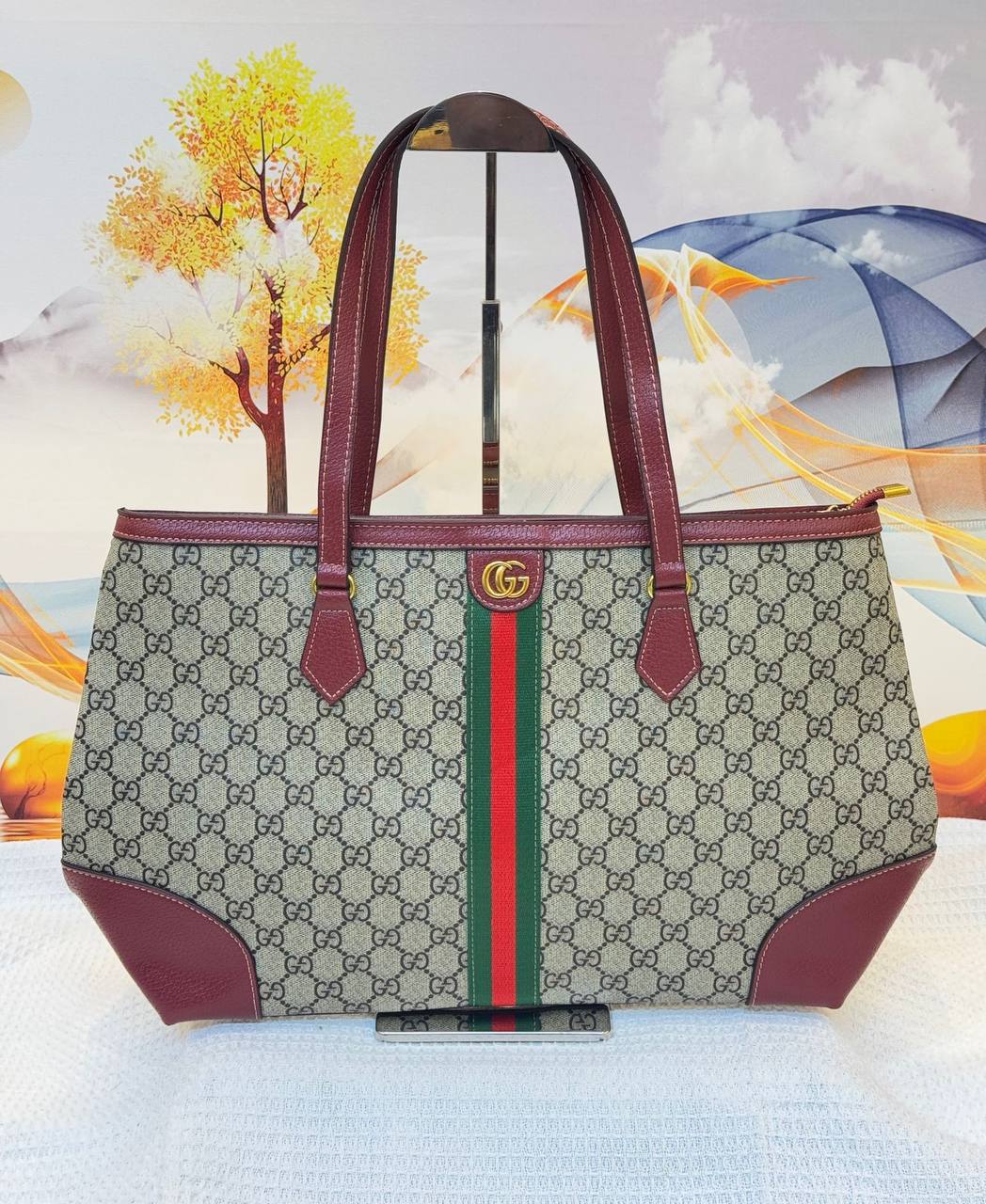 Gucci  
Best quality without box 
100 dhs✅
size 48CM

Zain290
♥️♥️♥️
