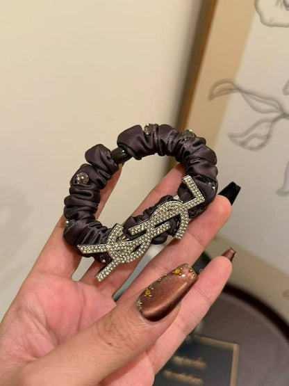 Head Accessories ❤️‍🔥*
good quality 💯
With paper bag🛍️
20 dhs💓

Zain216
♥️♥️♥️