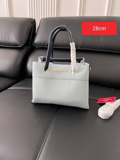 Valentino
120 dhs✅
size 28cm

Zain26
♥️♥️♥️