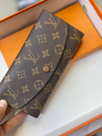 LV Ladies wallet

With box
🎁🎁🎁

40 dhs✅
Good quality

Zain93
♥️♥️♥️