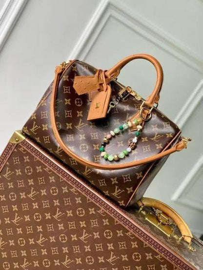 LV
SPEEDY

SIZE 30 cm

For Price 👇 WhatsApp✅
0568585901 
0507557372
0552275751 Owner Zain 👌


Zain274
♥️♥️♥️