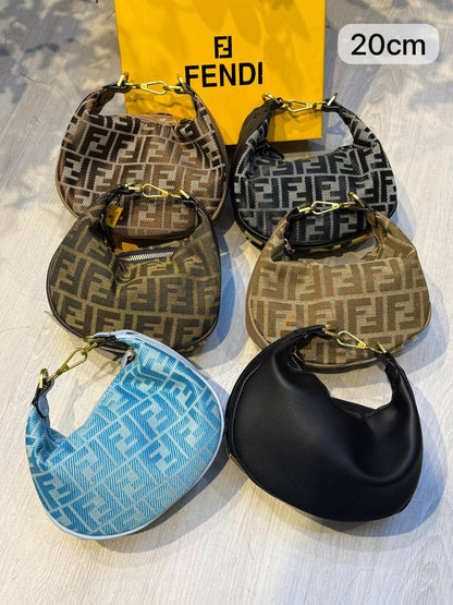 Fendi
Fendi Mini Fendigraphy

20cm
95 dhs💚❤️❤️💚

with BOX
🎁🎁🎁

Zain254
♥️♥️♥️