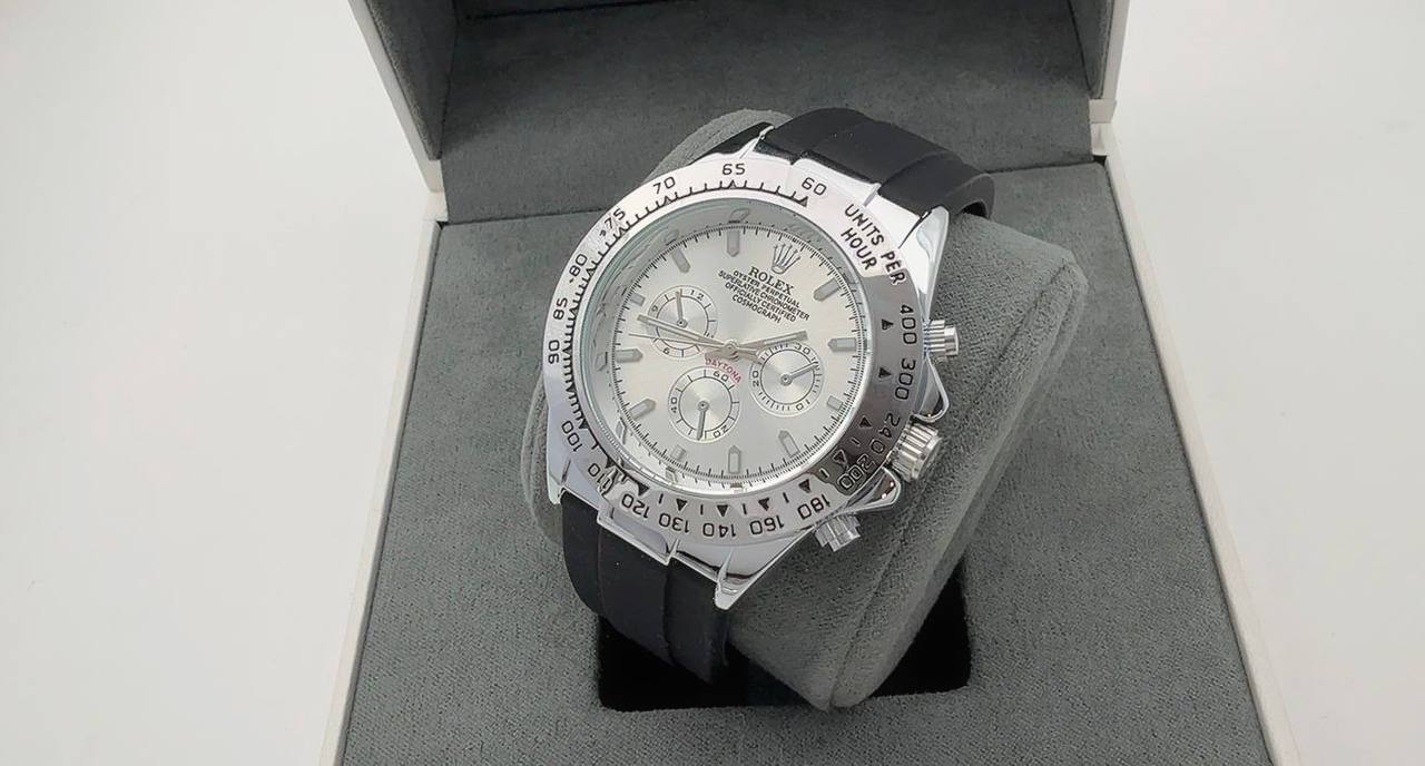 Men’s watch 
55 dhs✅

Zain45
♥️♥️♥️