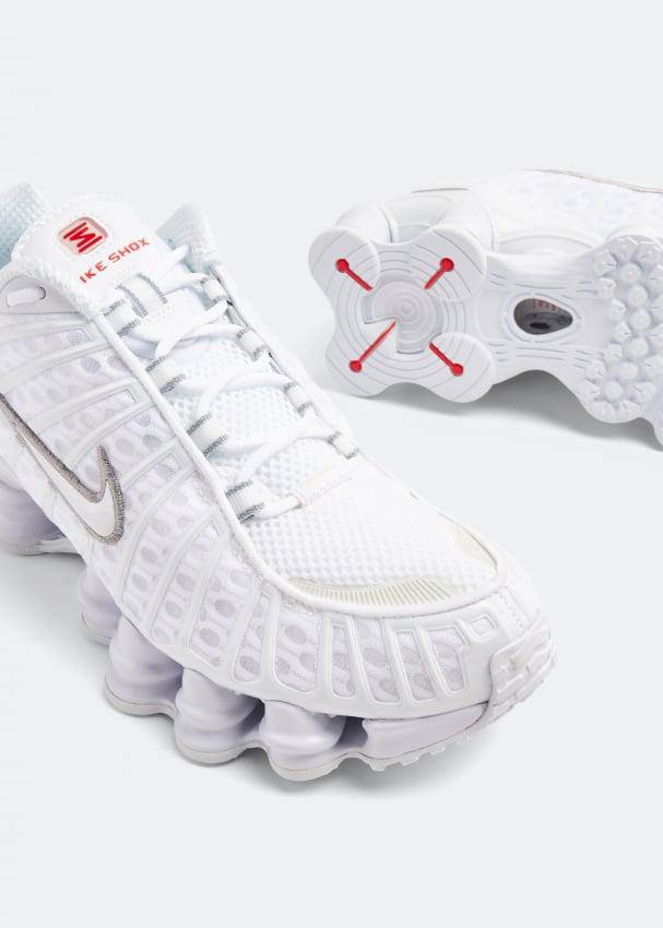 Nike shox TL ‘White’🤍
36 to 45 AVAILABLE🤩
230 dhs🇦🇪🇦🇪

Zain242
♥️♥️♥️