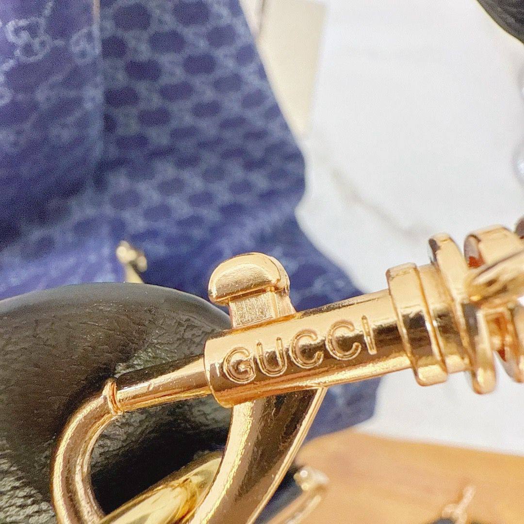 GUCCI
Size  63cm  
105 dhs💓
High quality

Zain04
♥️♥️♥️