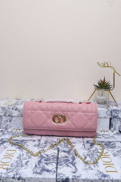 Dior
withbox 
100 dhs🇦🇪🇦🇪

Zain143
♥️♥️♥️