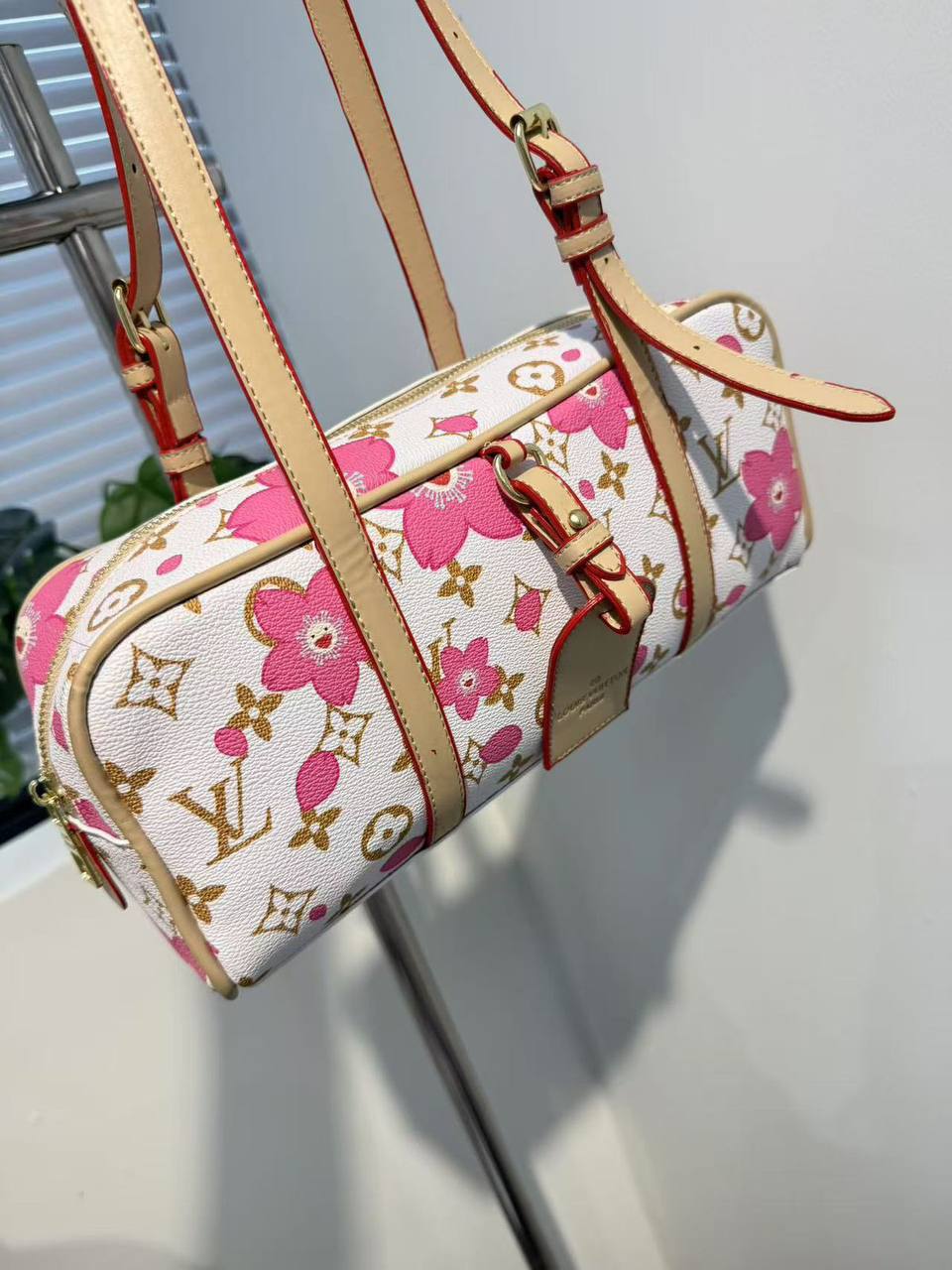 LV
sɪᴢᴇ : 31 cm

70 dhs🪙🌺

Zain31
♥️♥️♥️